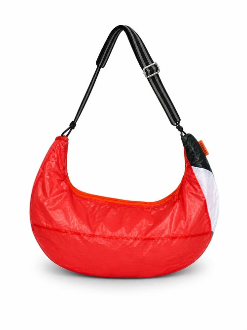 CYKLUS Upcycling Tasche – Rot/Weiß/Schwarz